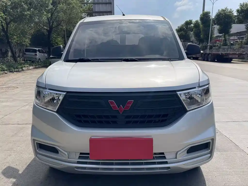 Wuling Hongguang V — миниатюра 2