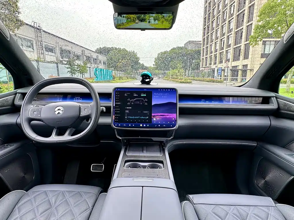 NIO ES8 2026 мест Executive Luxury