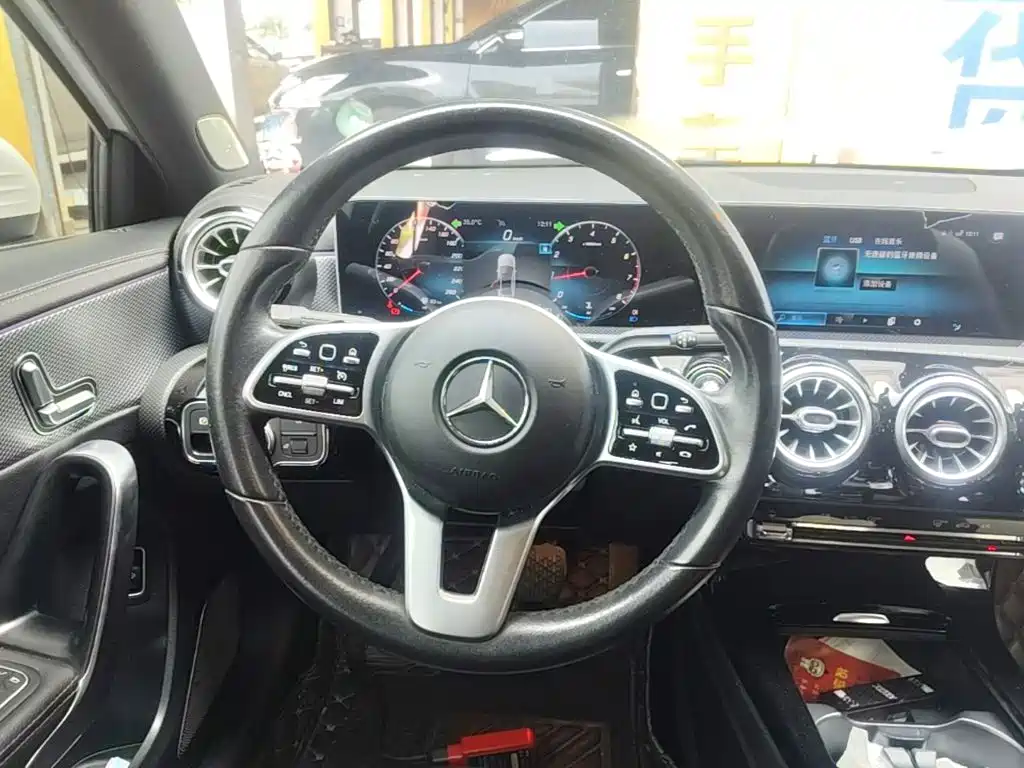 Mercedes-Benz A-Class — миниатюра 11