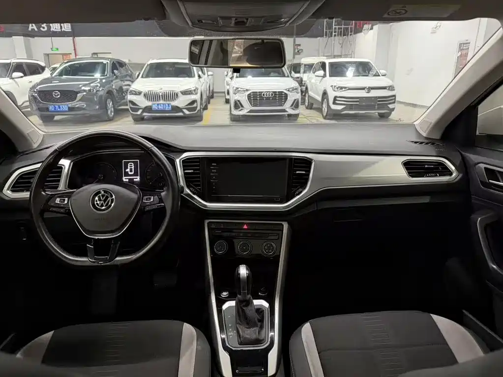 Volkswagen T-Roc — миниатюра 5