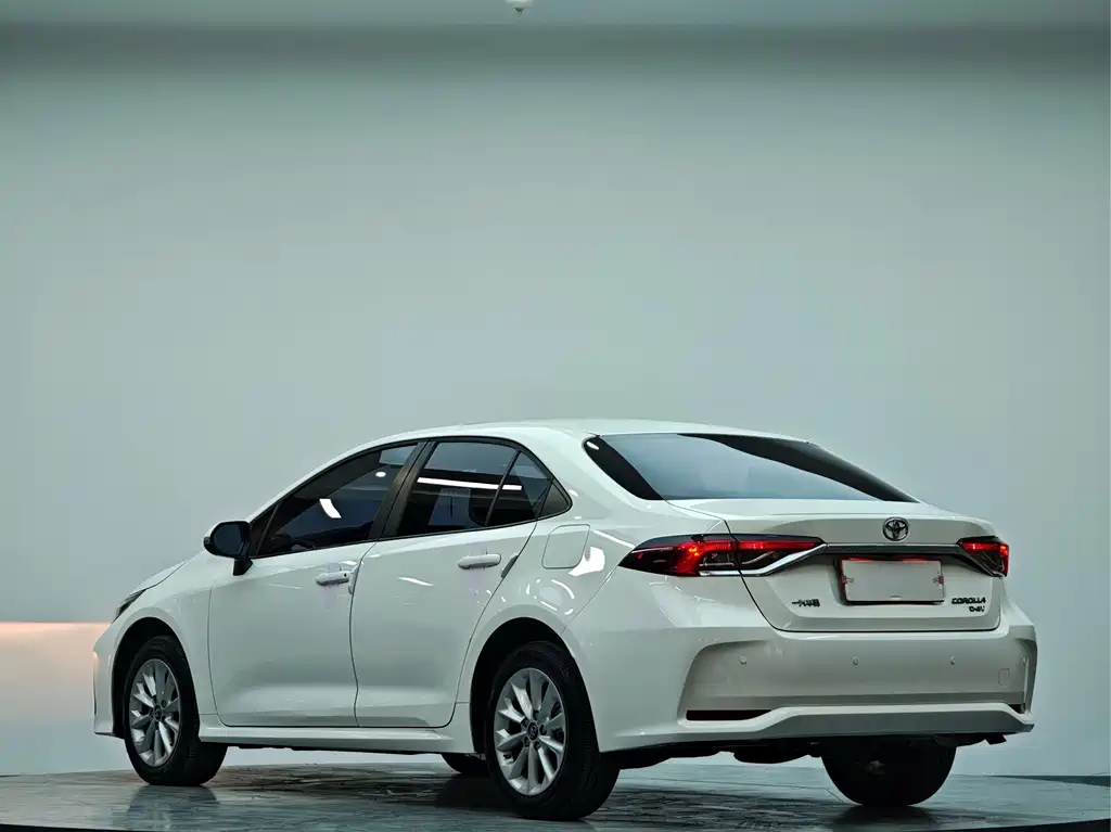 Toyota Corolla — миниатюра 7