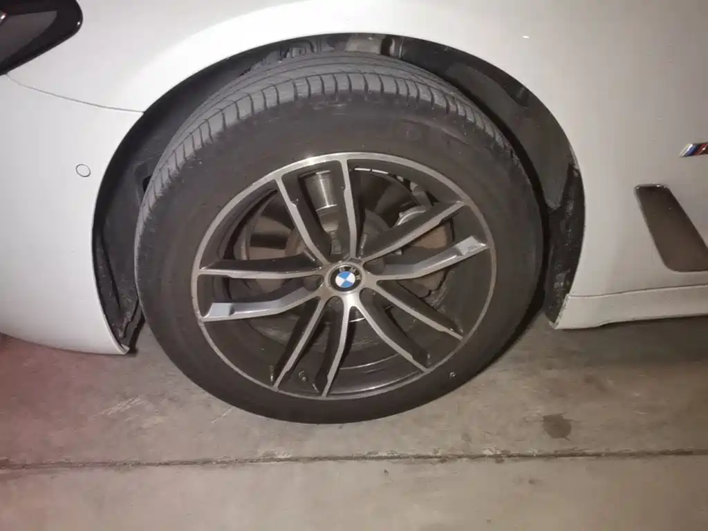BMW 5 Series — миниатюра 23