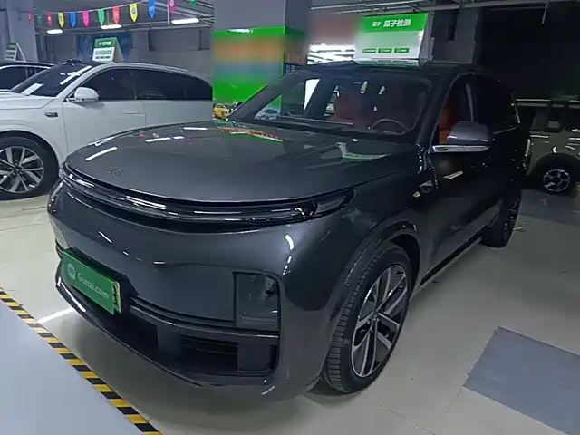 Li Auto L8