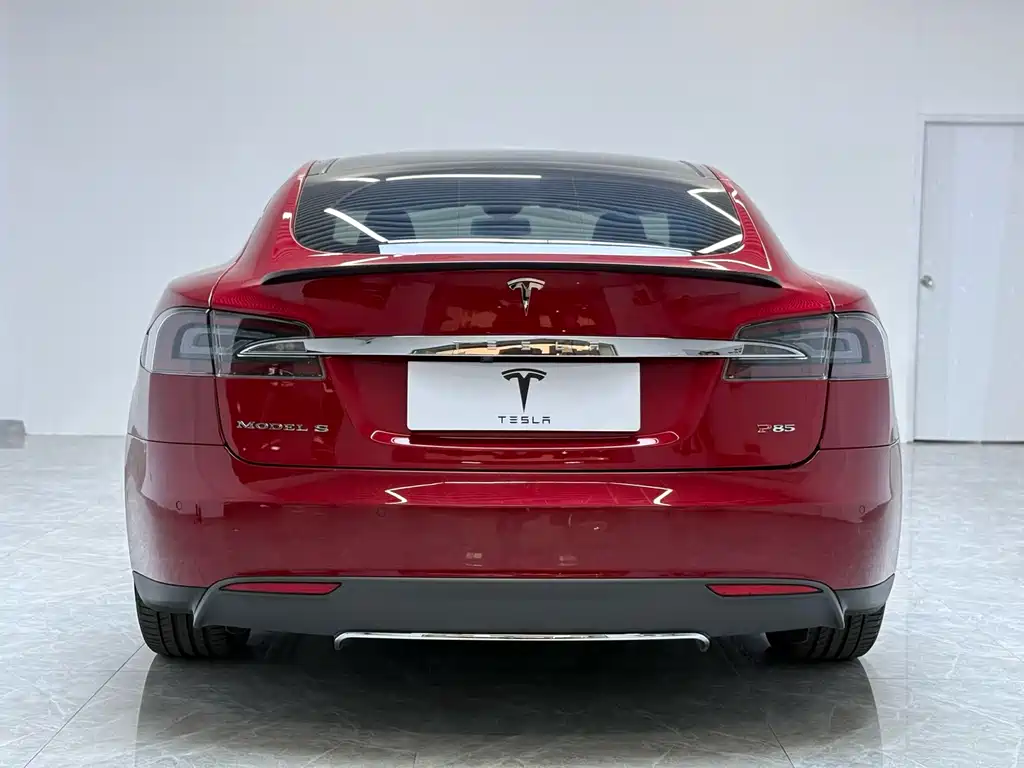 Tesla Model S 2015 Model S P85D