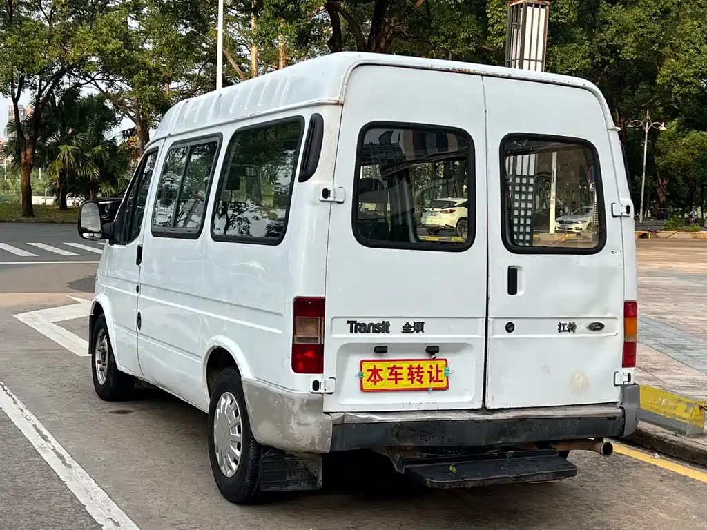 Ford Transit Classic — миниатюра 4