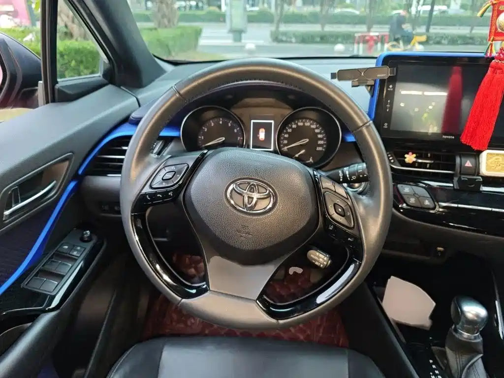 Toyota IZOA — миниатюра 3