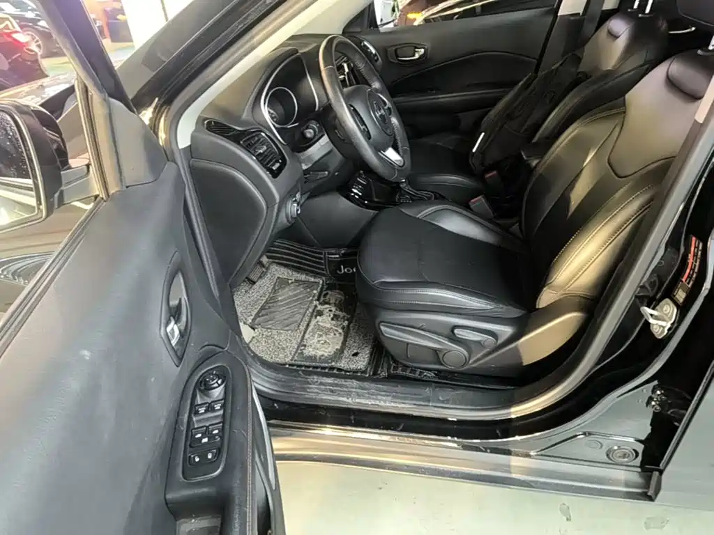 Jeep Compass — миниатюра 16
