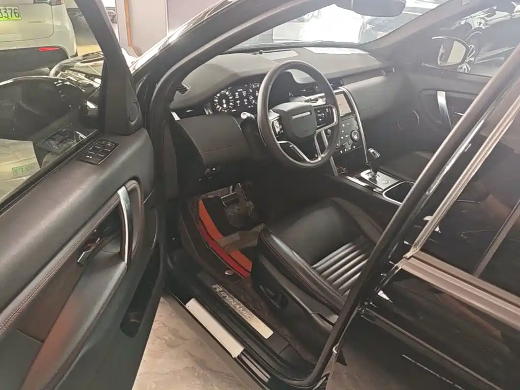 Land Rover Discovery Sport — миниатюра 12