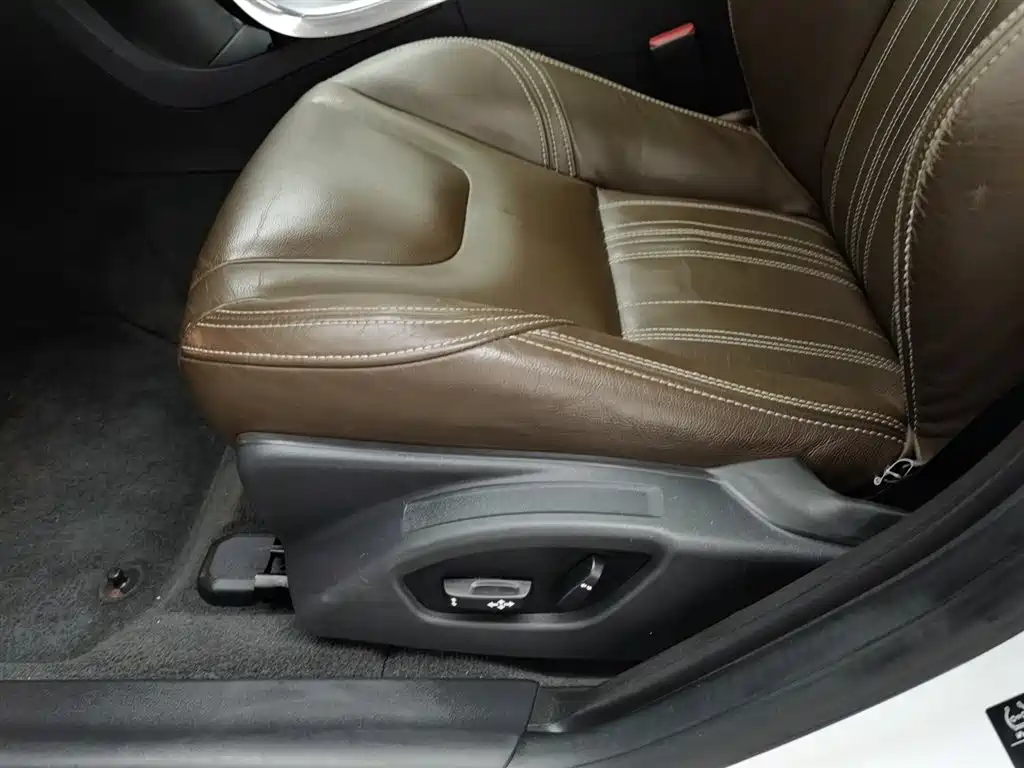 VOLVO S60 PLUG IN HYBRID