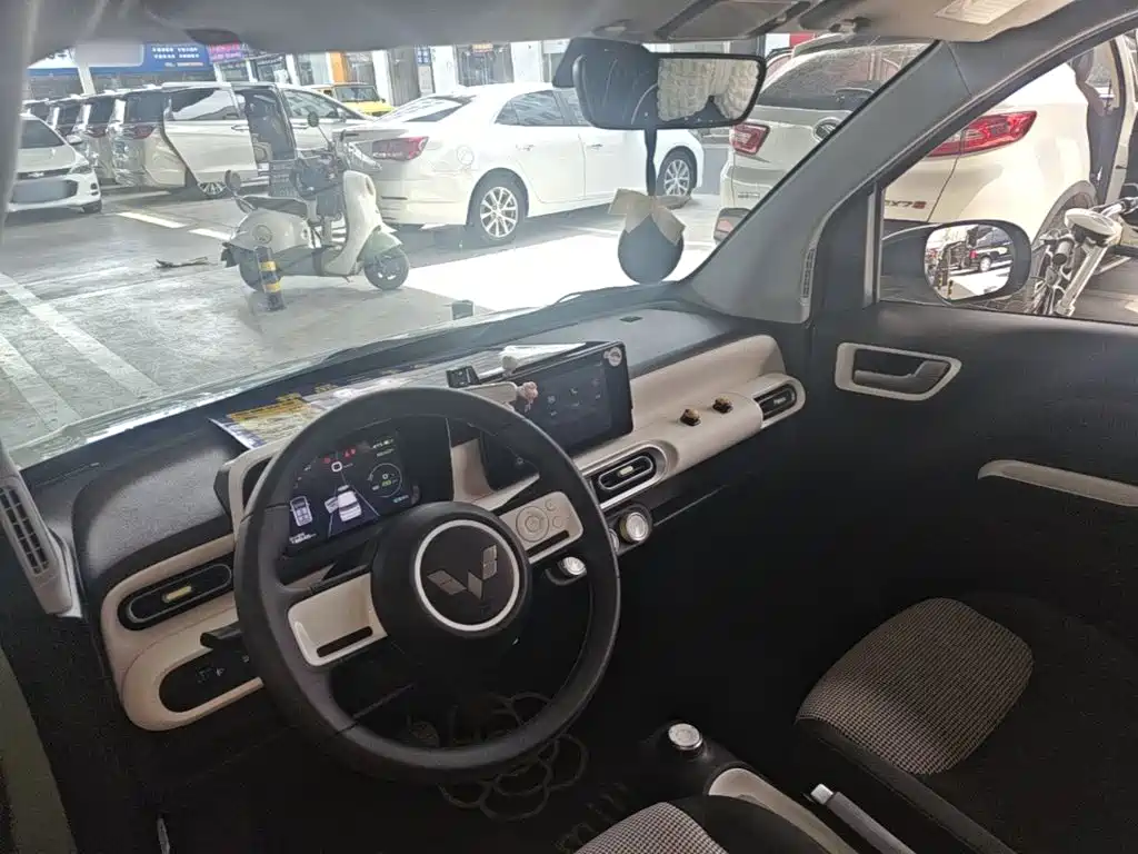 Wuling MINIEV — миниатюра 10