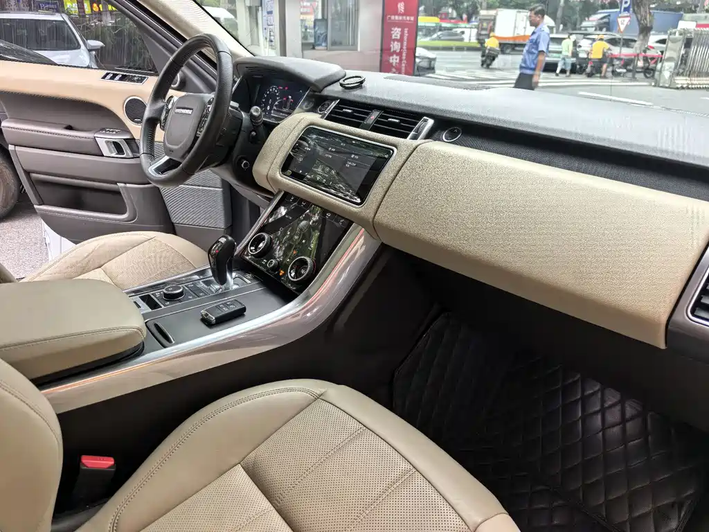 Land Rover Sport PHEV — миниатюра 18