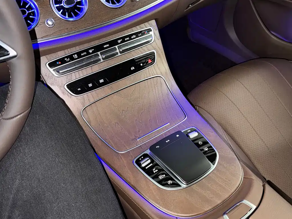 Mercedes-Benz E-Class — миниатюра 53