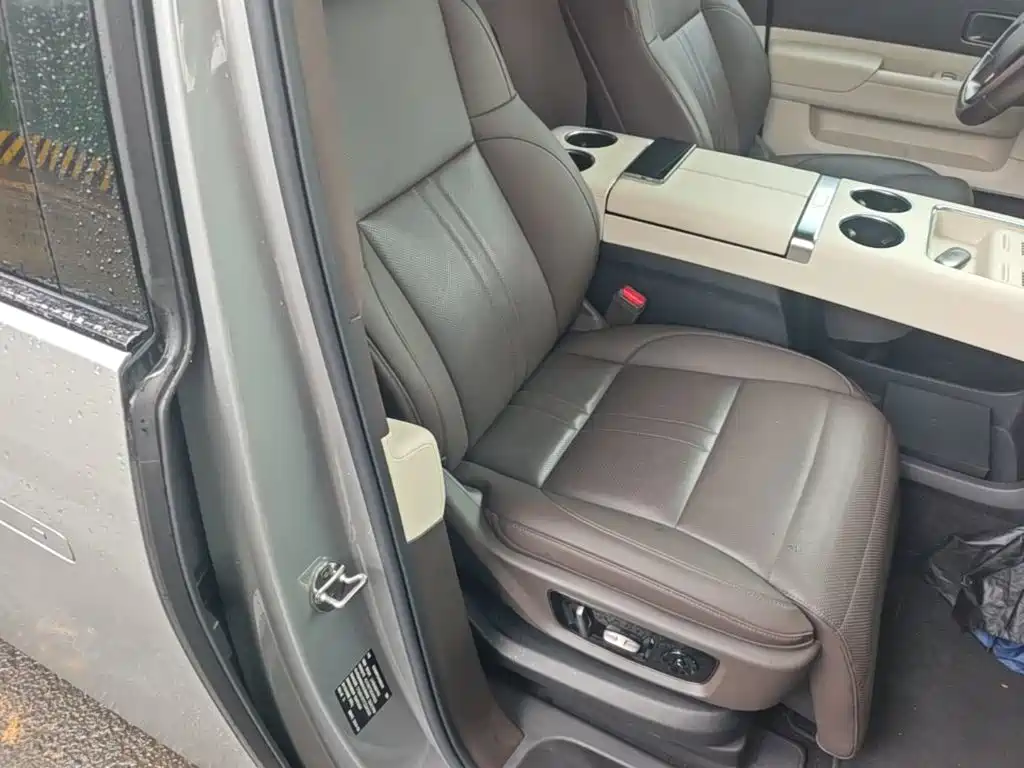 Li Auto Li MEGA — миниатюра 25