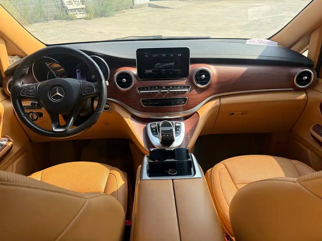 Mercedes-Benz V-Class — миниатюра 10