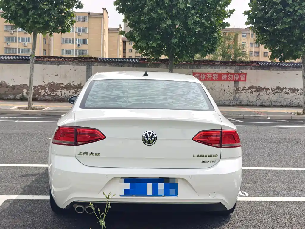 Volkswagen Lamando 2017 280TSI DSG Luxury