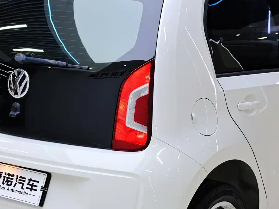 Volkswagen up! — миниатюра 15