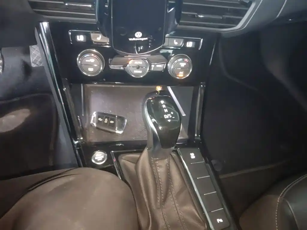 Volkswagen Passat — миниатюра 14
