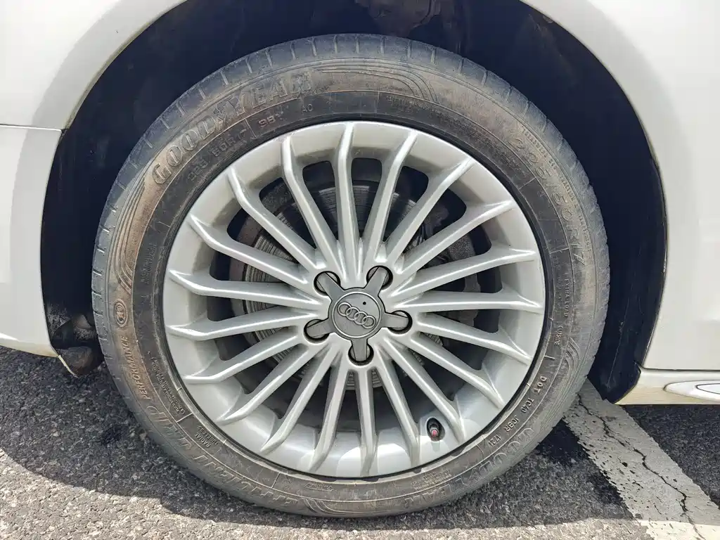 Audi A4L 2016 35 TFSI AT