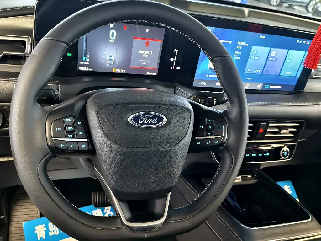 Ford Edge — миниатюра 16