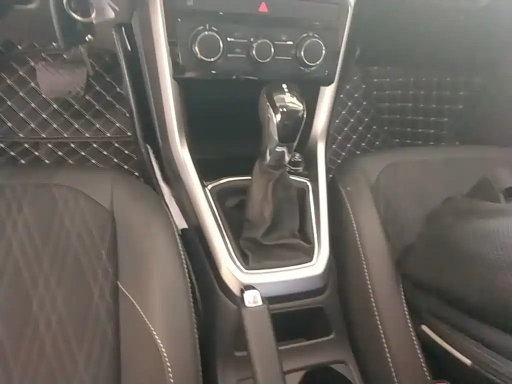 Volkswagen T-Cross — миниатюра 14