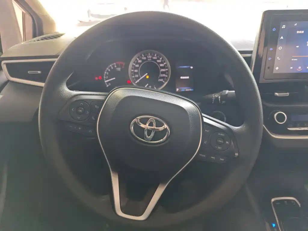 Toyota Corolla — миниатюра 11