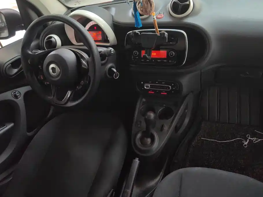 smart Smart Fortwo — миниатюра 12