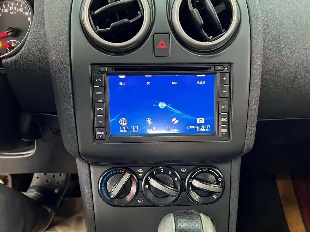 Nissan Qashqai — миниатюра 12