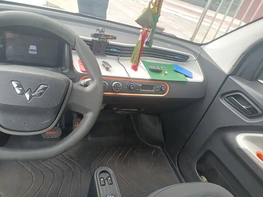 Wuling MINIEV — миниатюра 10