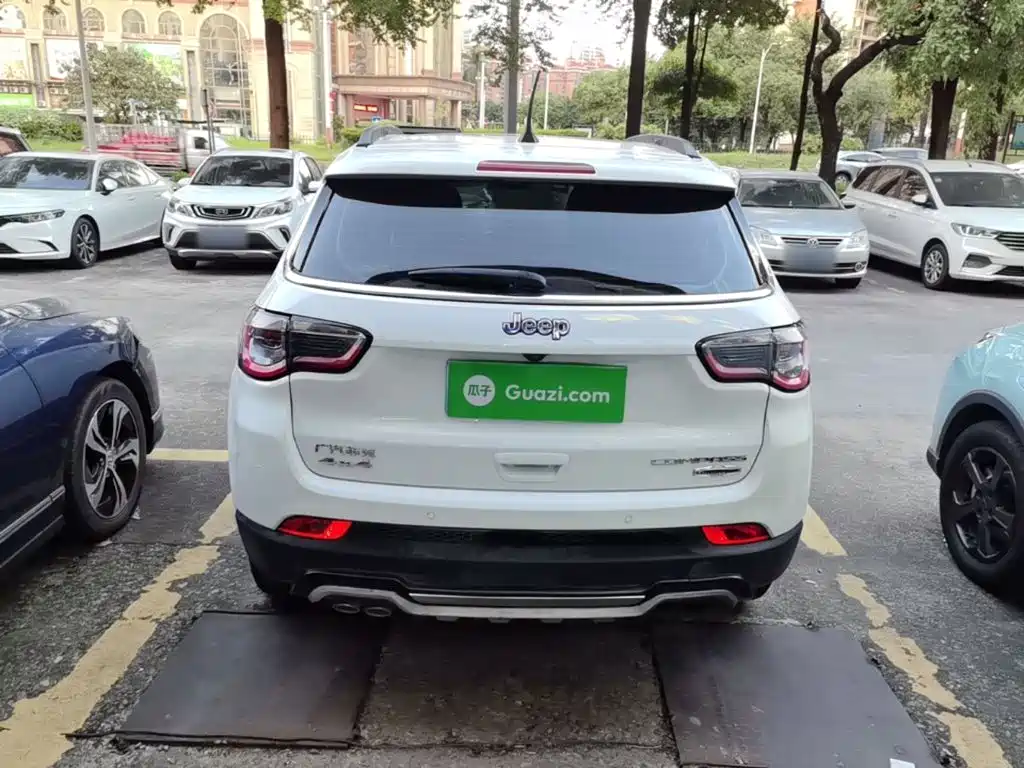 Jeep Compass — миниатюра 6