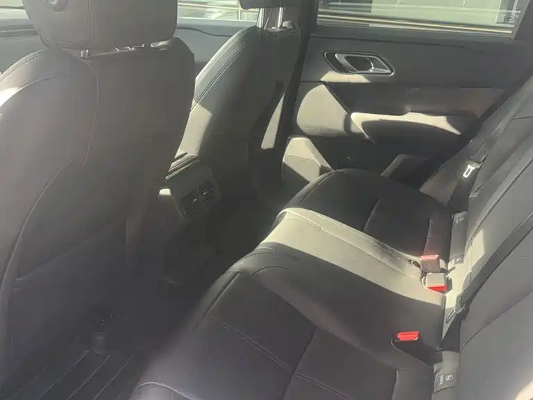 Land Rover Velar — миниатюра 12