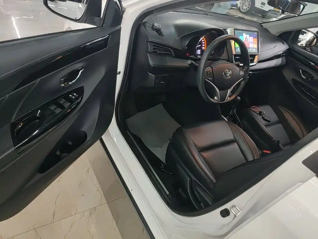 Toyota Yaris L — миниатюра 16