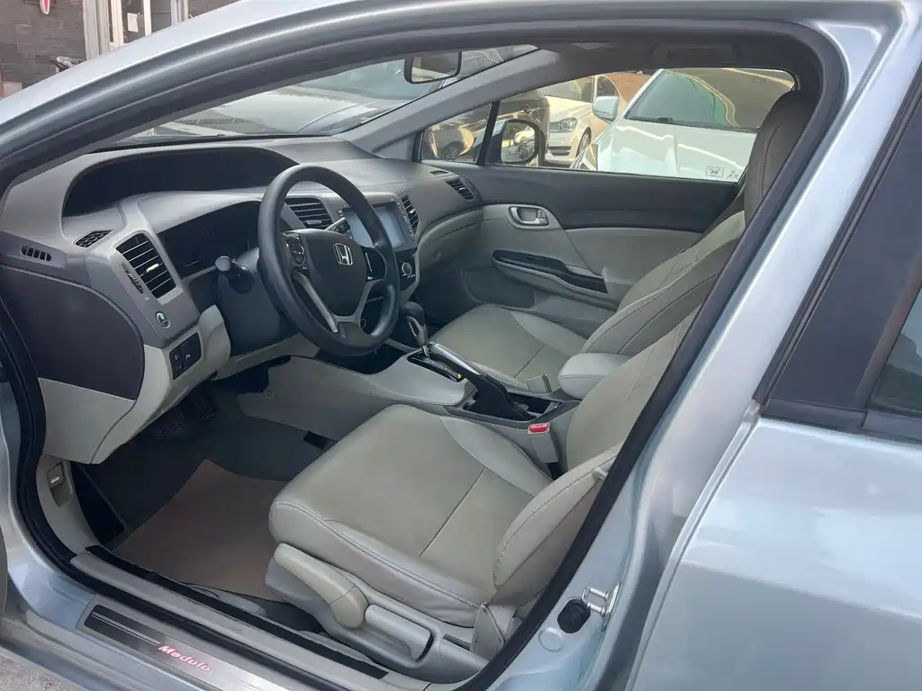 Honda Civic — миниатюра 7