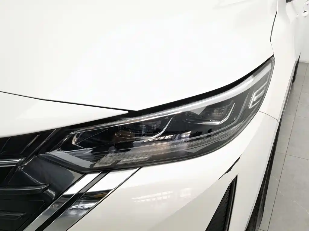 Nissan Sylphy — миниатюра 7