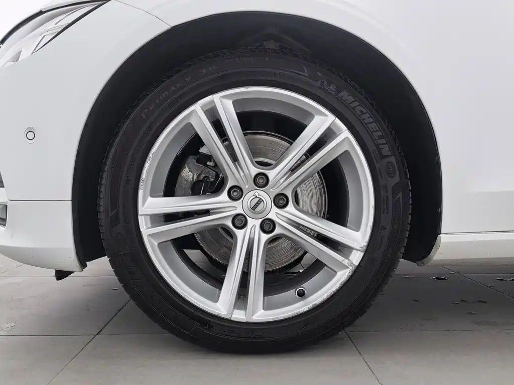 Volvo S90 — миниатюра 17