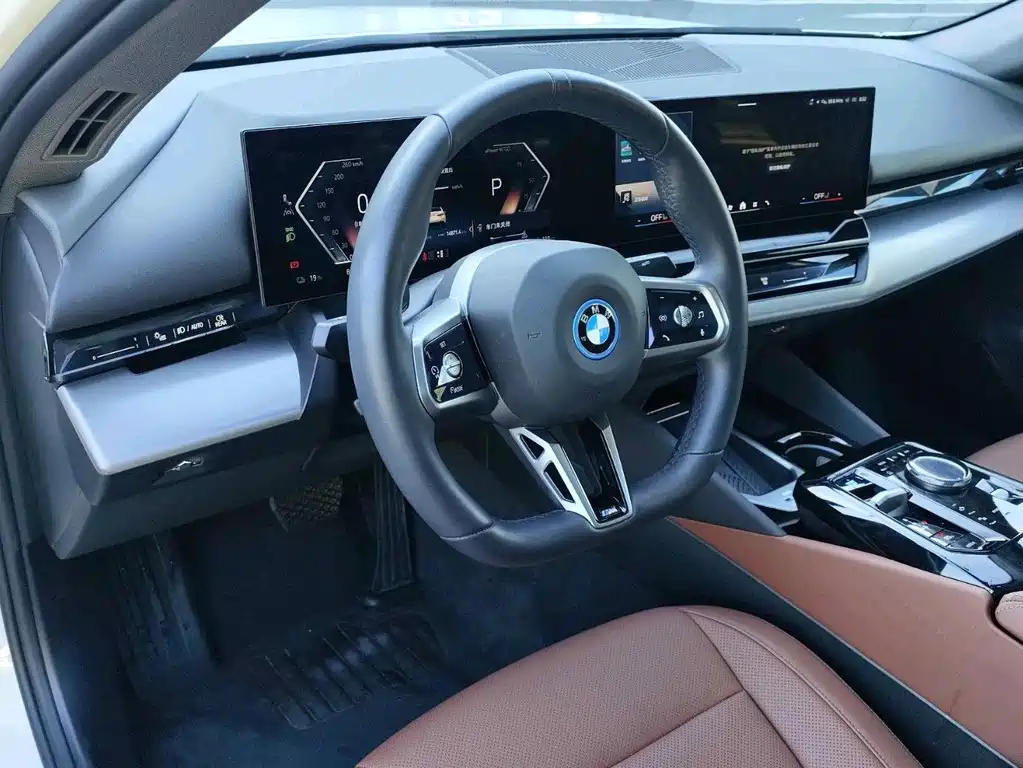 BMW i5 — миниатюра 7