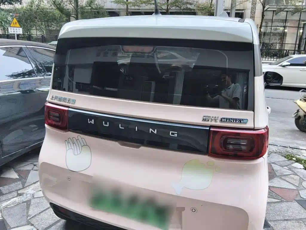 Wuling MINIEV — миниатюра 5