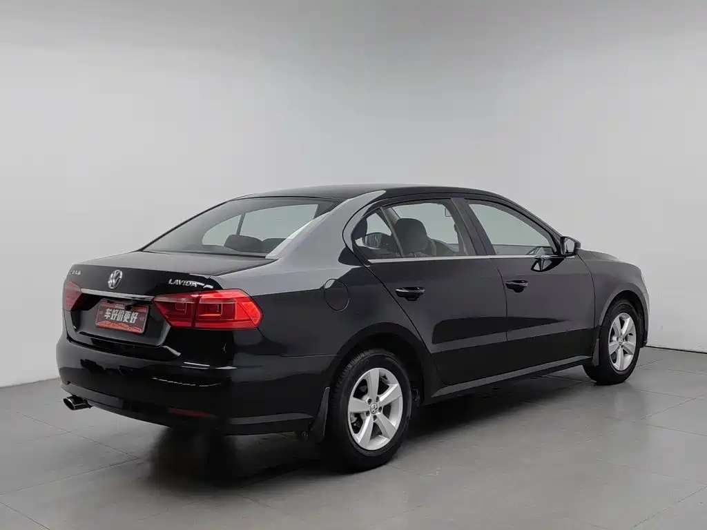 Volkswagen Lavida — миниатюра 2