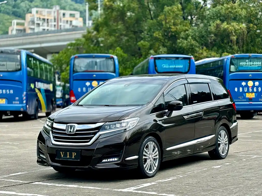 Honda Elysion 2016