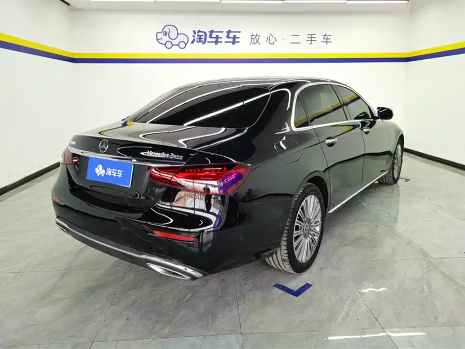 MERCEDES-BENZ E CLASS