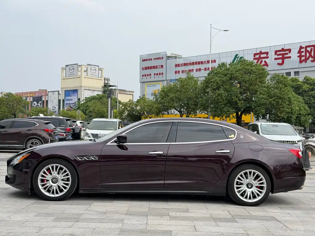 Maserati Quattroporte — миниатюра 4