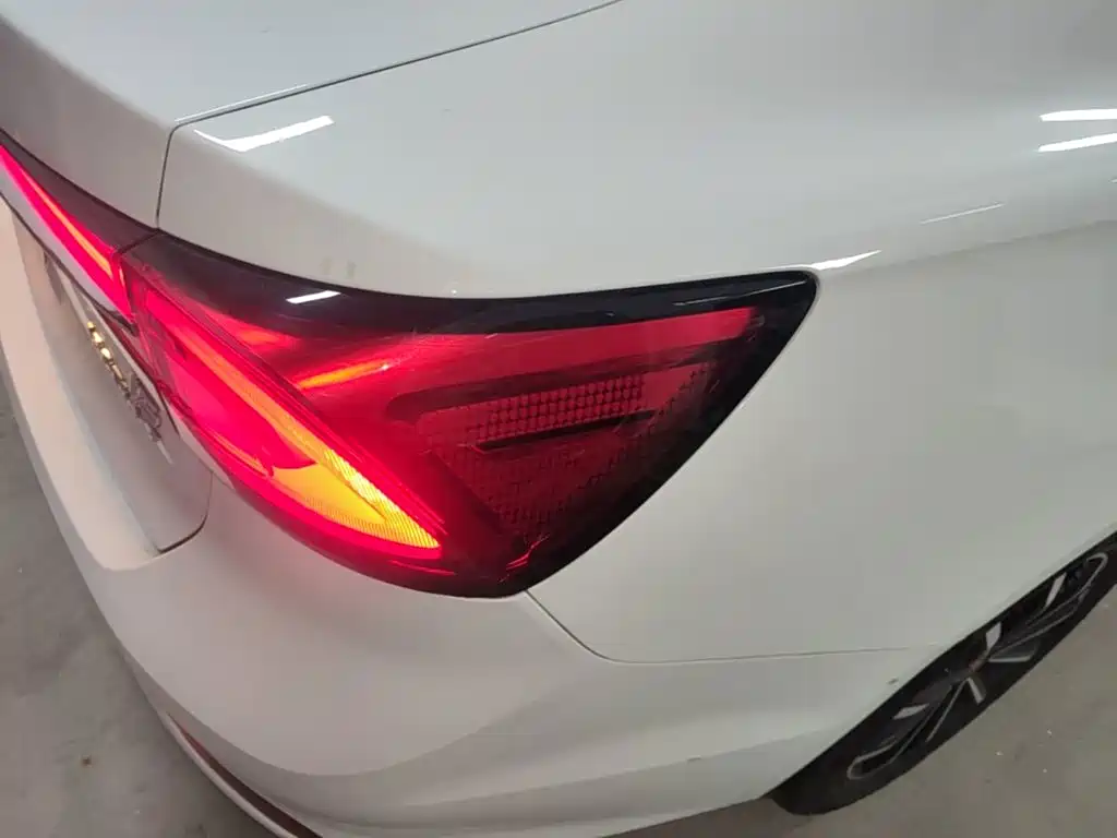 Roewe i5 — миниатюра 8