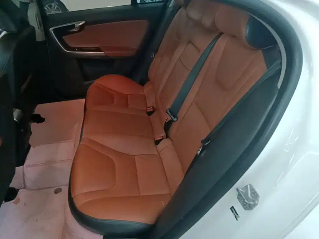 Volvo S60 — миниатюра 17