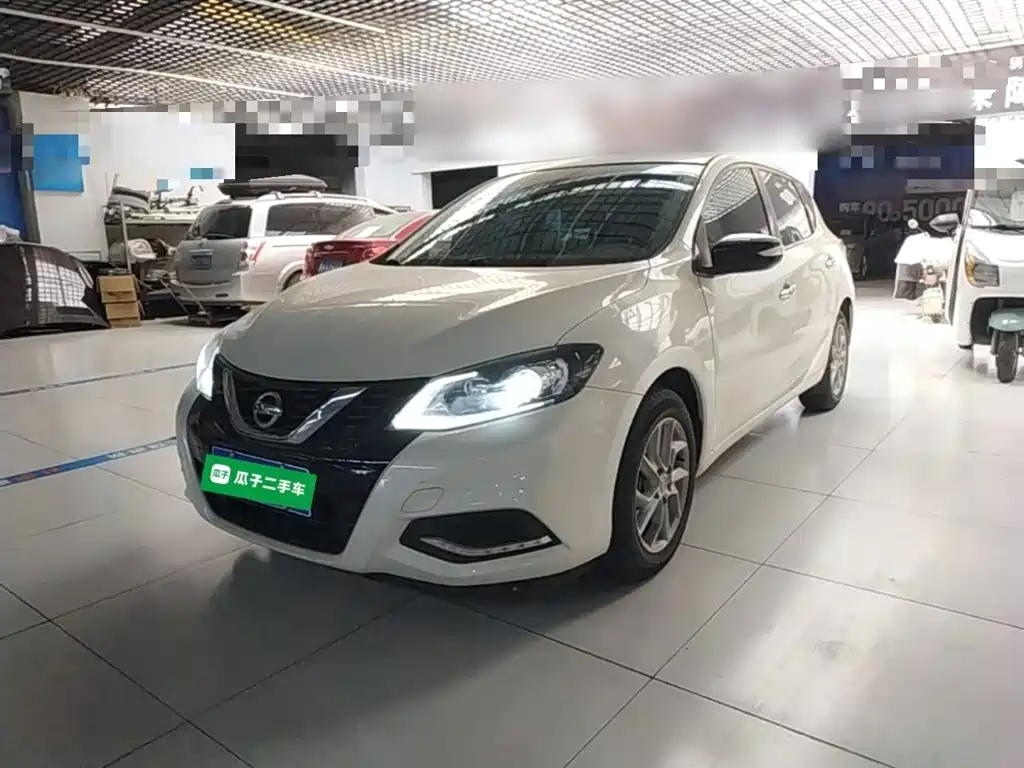 Nissan Tiida — миниатюра 2