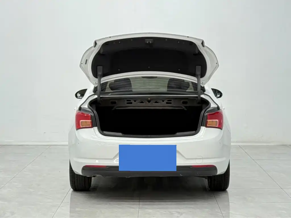 Buick Verano — миниатюра 11