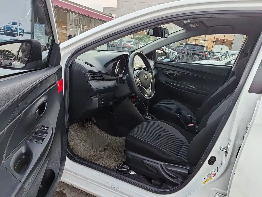 Toyota Vios FS — миниатюра 9