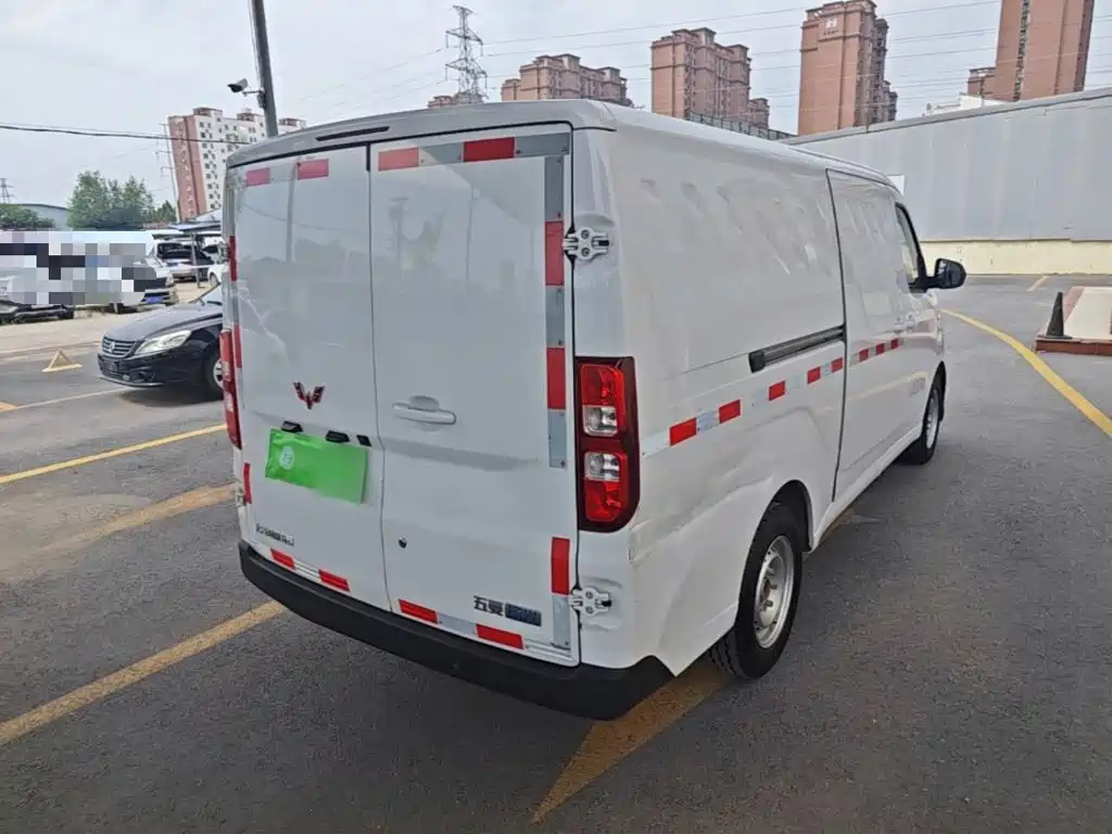 Wuling Yangguang — миниатюра 7