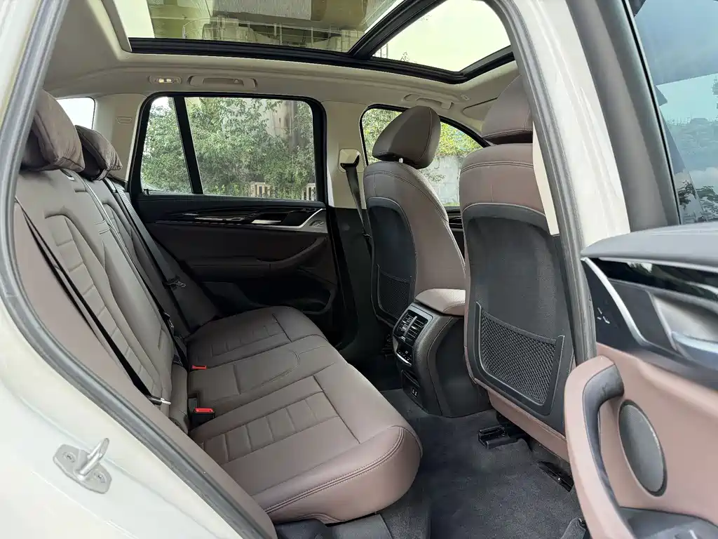 BMW X3 — миниатюра 12