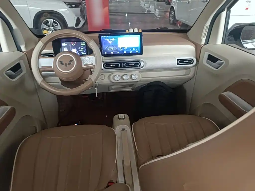 Wuling MINIEV — миниатюра 10