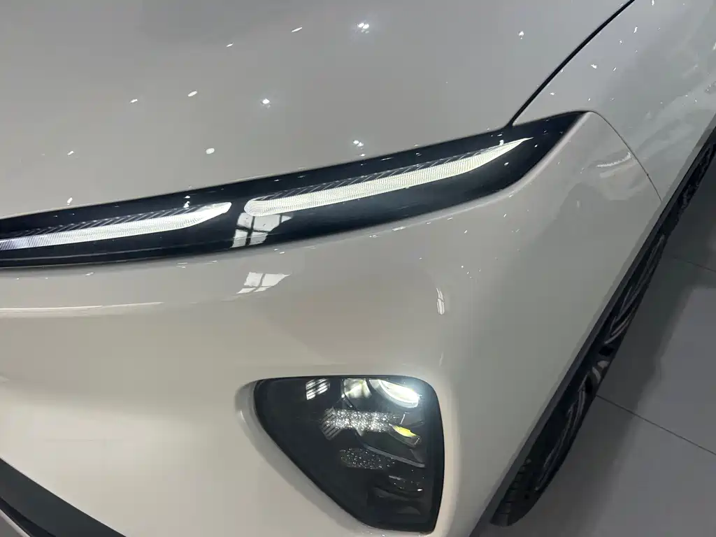 NIO ES8 — миниатюра 3