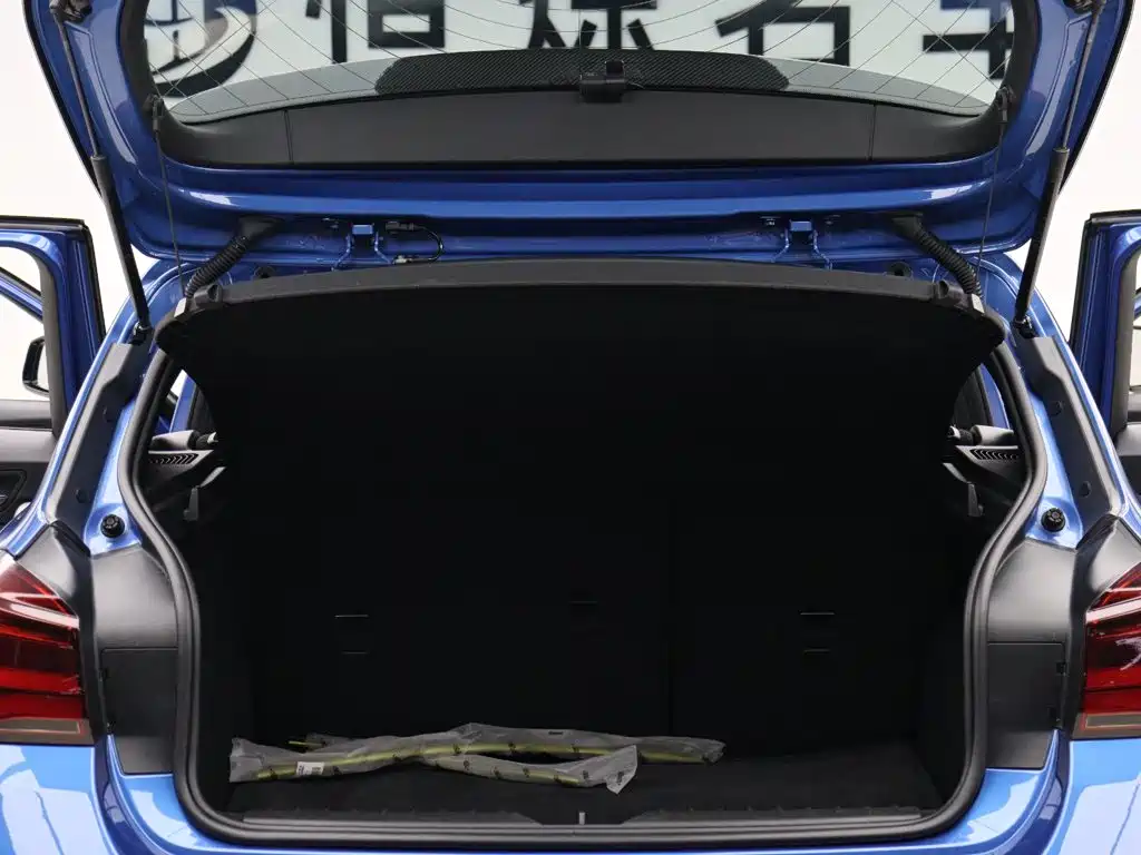 BMW 1 Series (Import) — миниатюра 10